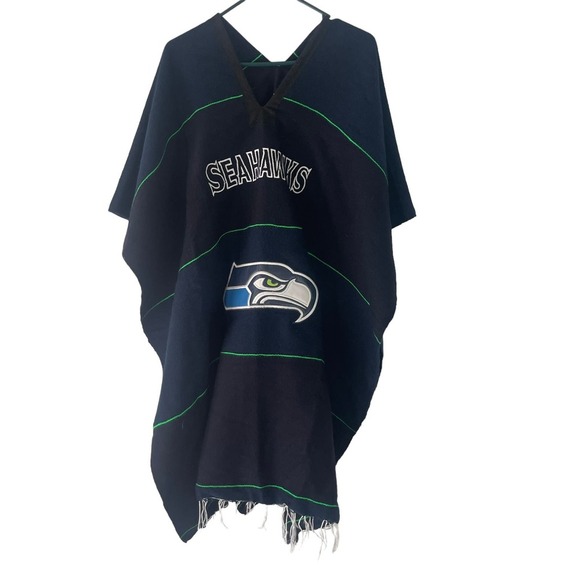 Seattle‎ Seahawks Men's One Size Blue Embroidered Football Blanket Poncho - Picture 1 of 7